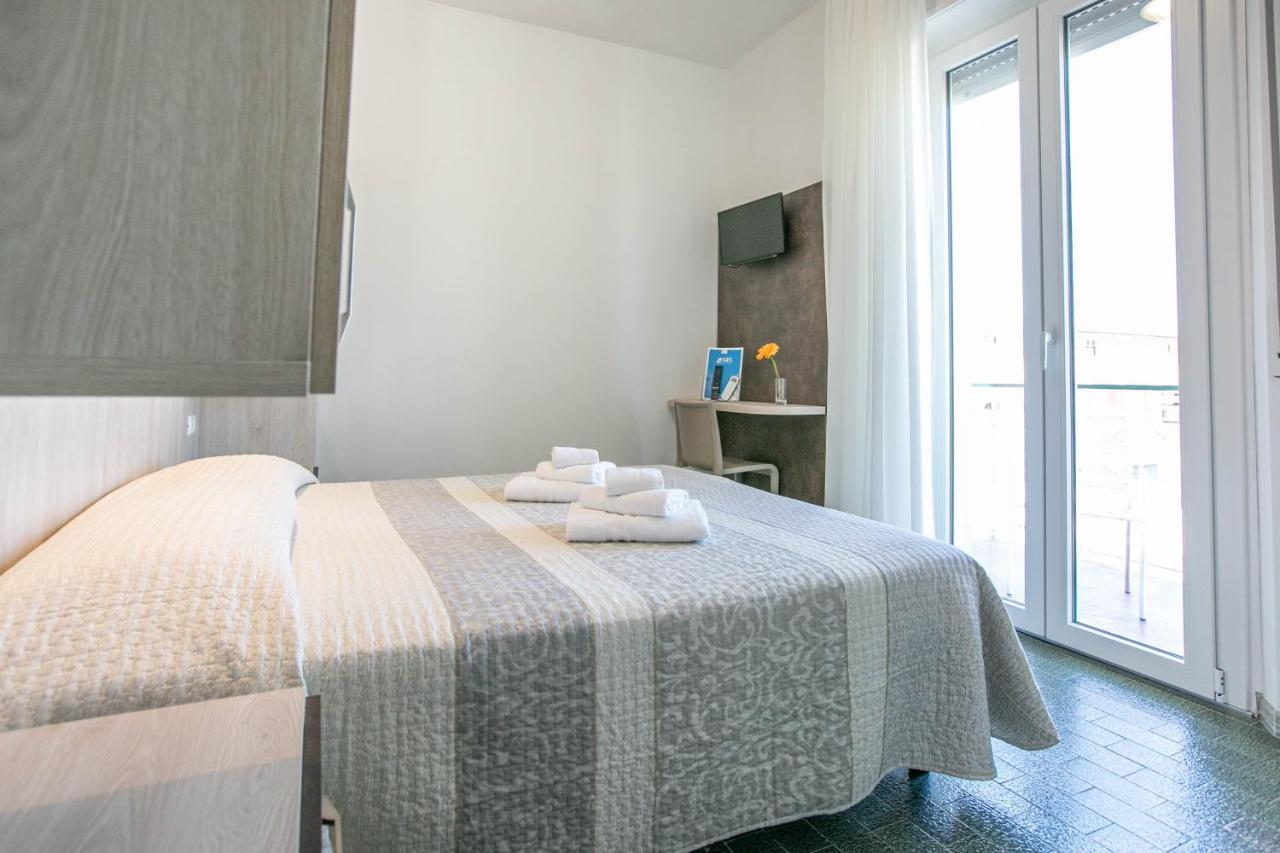 Hotel Mara Rimini Extérieur photo