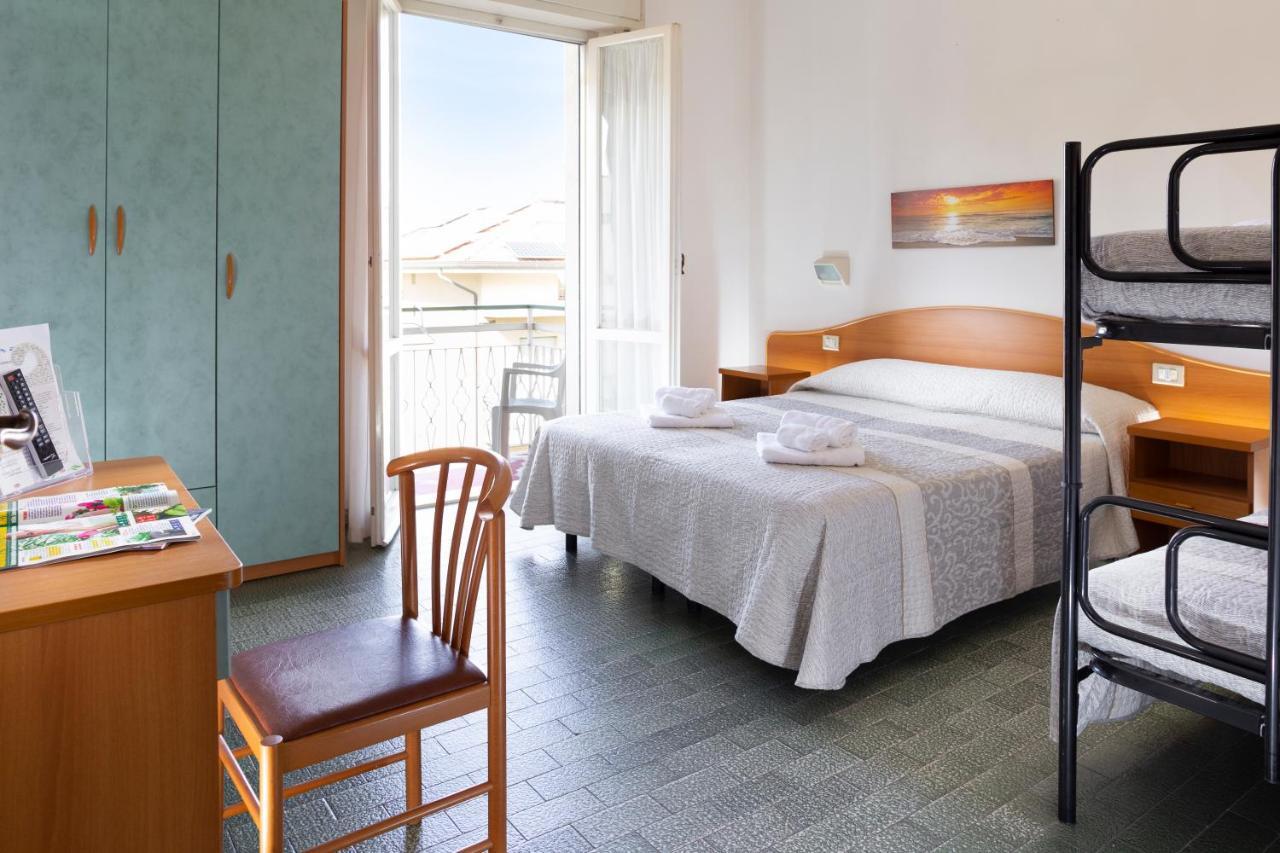 Hotel Mara Rimini Extérieur photo