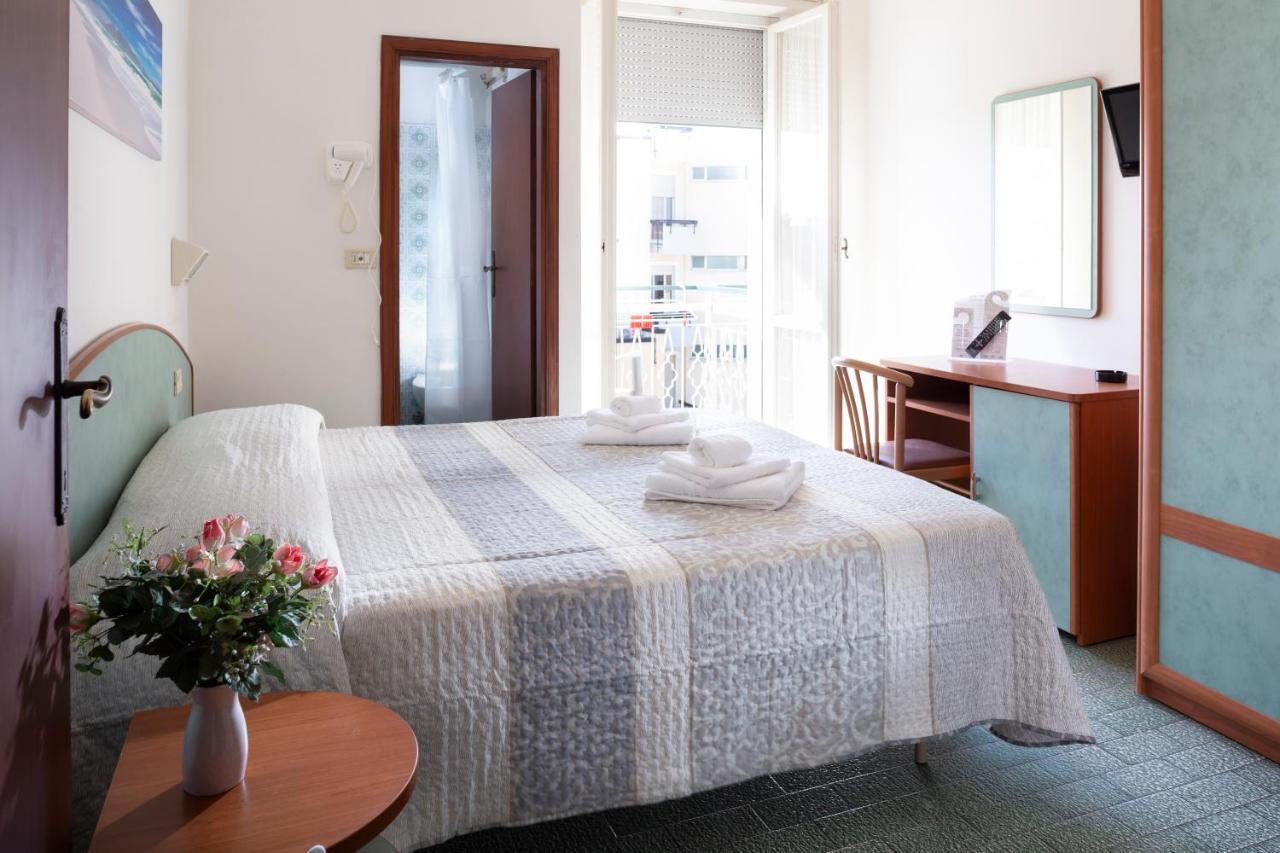 Hotel Mara Rimini Extérieur photo